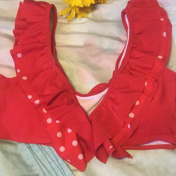 ❤️GORGEOUS RED RUFFLE BIKINI WITH POLKA DOTS - Picture 6 of 8